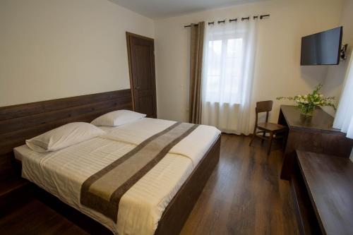 Smrekarjeva Domačija in Postojna, Slovenia