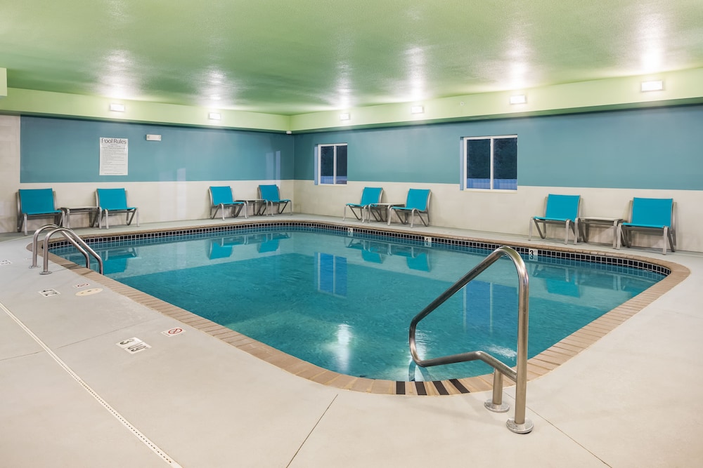 Holiday Inn Express Warrenton by IHG - photo 12