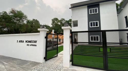 Ayra De Villa Ayra Homestay 9 bedroom with Private Pool — 4-Star Luxury Hotel in Shah Alam, Malaysia