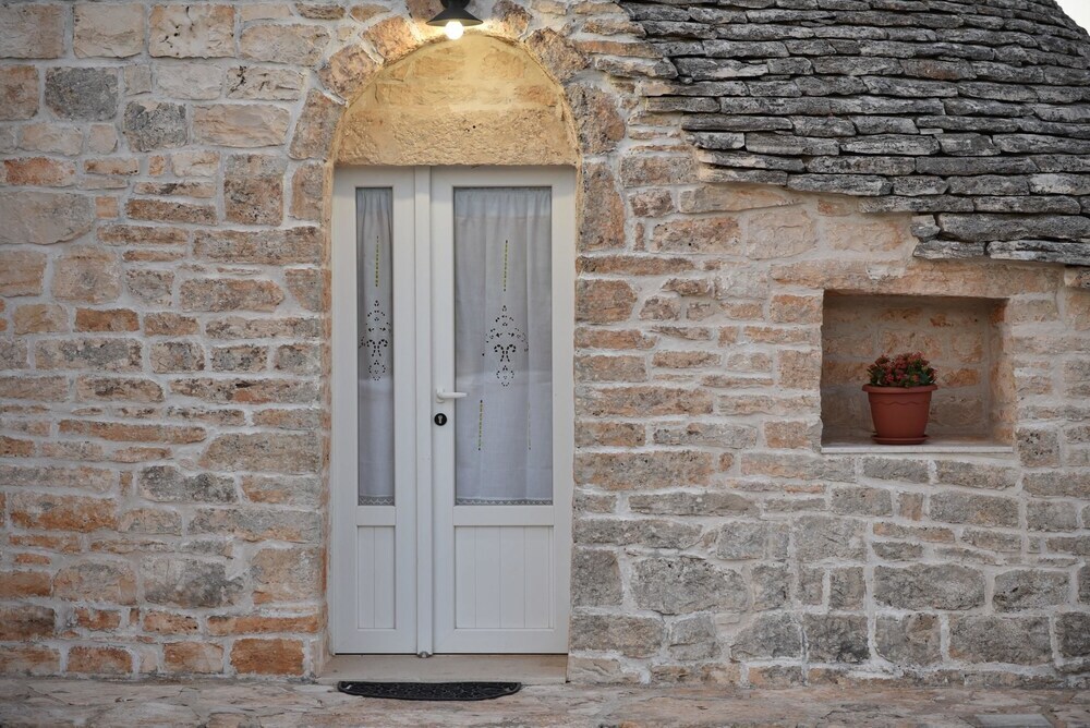 Trullo il Zippo in Zippitello in Alberobello, Italy