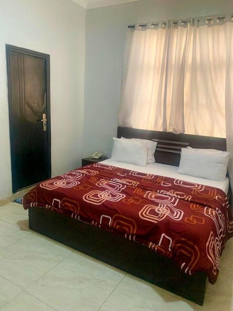 Musaroq Hotel - last minute hotel in Lagos