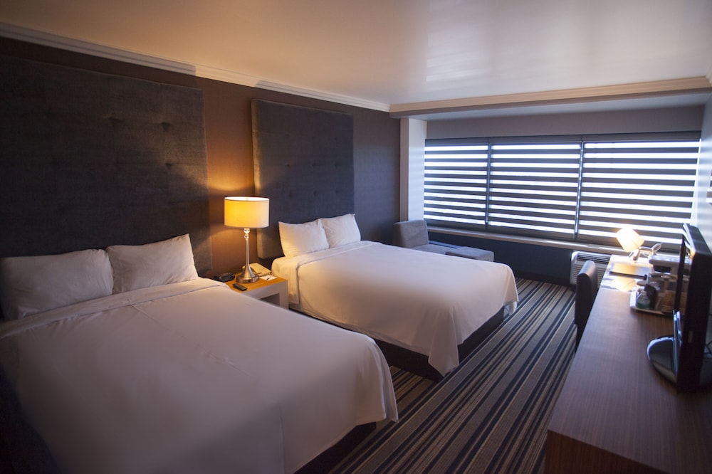 Hotel Huntington Beach - photo 8