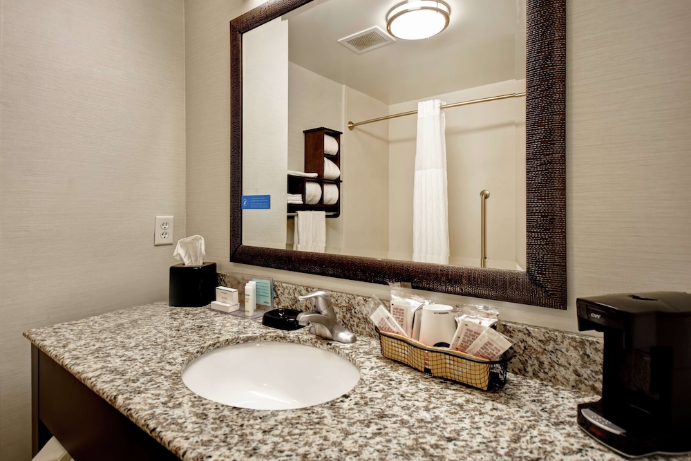 Hampton Inn Middletown - photo 40