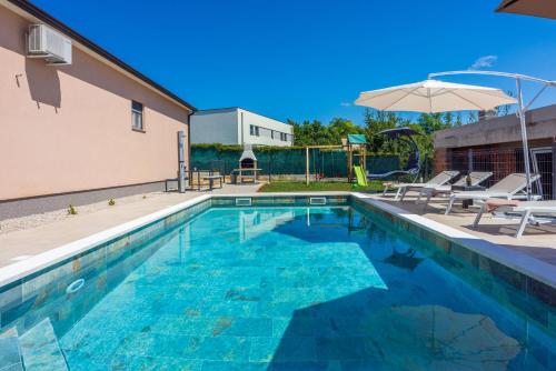 Villa Daris — 4-Star Luxury Hotel in Nedescina, Croatia