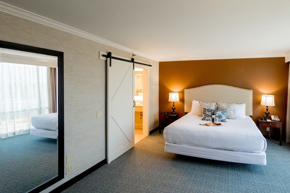Embassy Suites by Hilton Lexington Green - photo 15