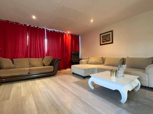 Le Raddon - carbon neutral hotel in Unknown City