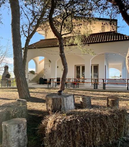 Villa Brada — 4-Star Luxury Hotel in Carmiano, Italy