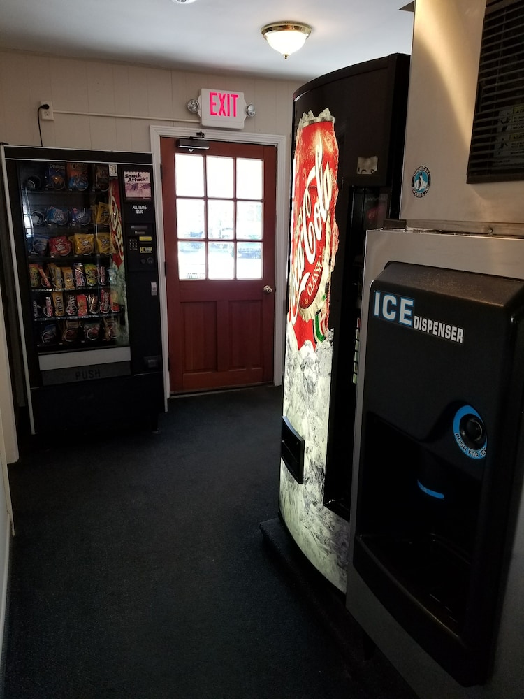 Colonial Inn Seekonk - photo 34