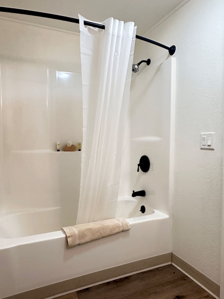 Alhonna Resort LLC - photo 261