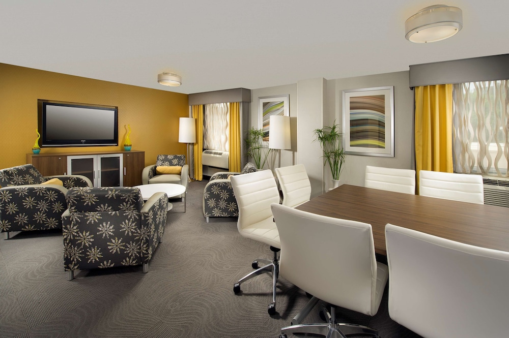 DoubleTree by Hilton Hotel Chattanooga Downtown - photo 48