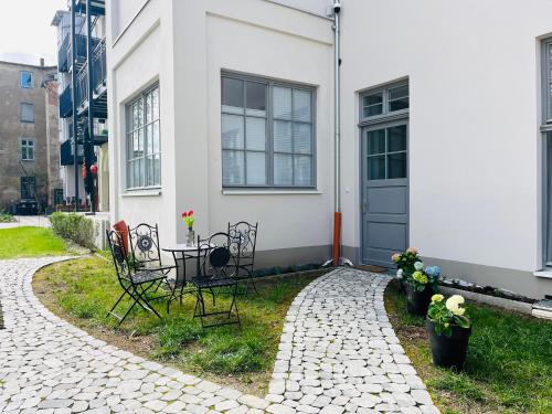 FILMAP Apartments Zentrale Lage Boxspringbett Beamer Popcorn gratis Parkplatz — 4-Star Luxury Hotel in Goerlitz, Germany