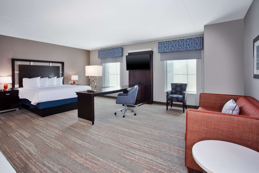 Hampton Inn & Suites Columbia Southeast Ft. Jackson - photo 18