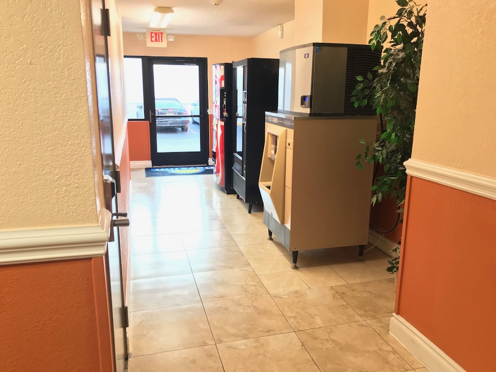 Days Inn by Wyndham San Antonio Airport - photo 33