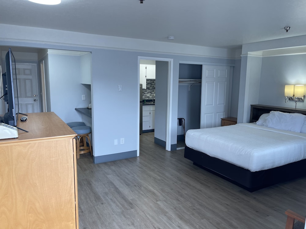 Seabird Lodge - photo 6
