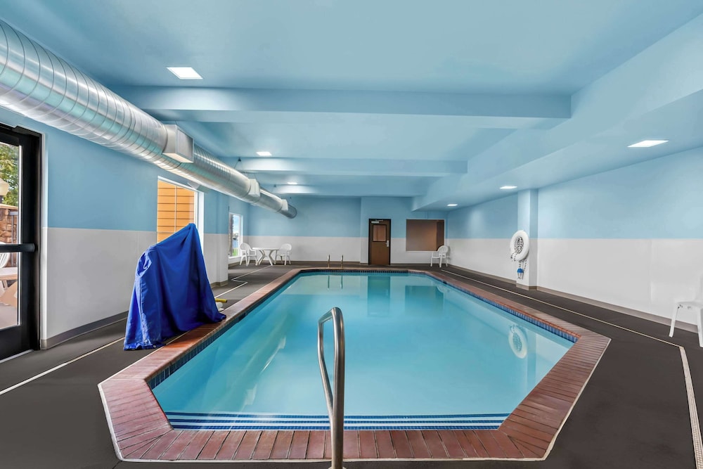 Comfort Inn & Suites Hermiston South - photo 36