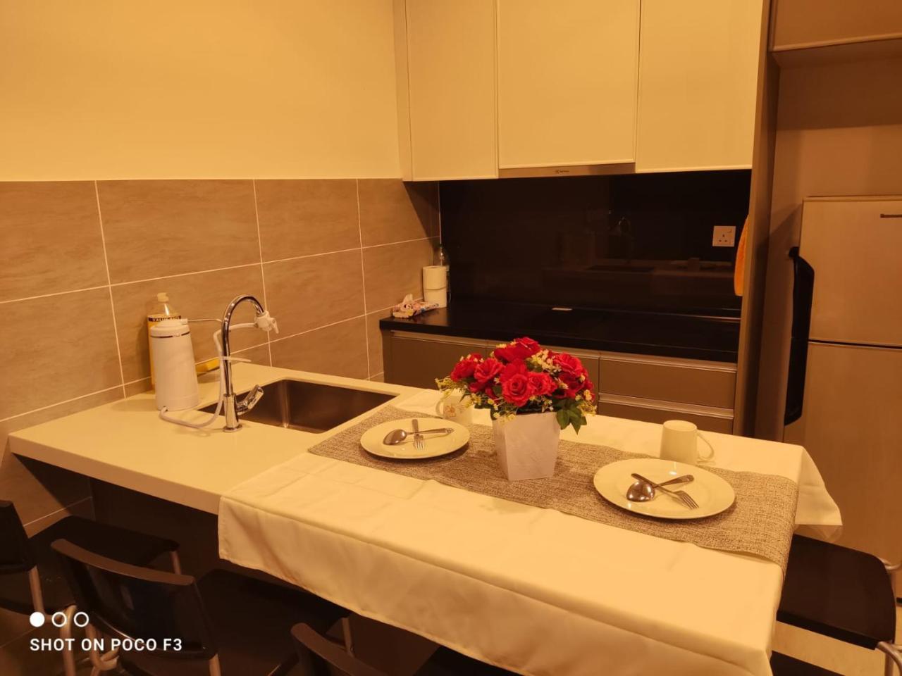 Cozy Studio unit KLIA Bell suites Horizon Suites Wifi Parking Swimming Pool — 4-Star Luxury Hotel in Sepang, Malaysia