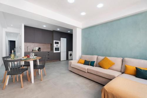 Apartamento TrAcbol — 4-Star Luxury Hotel in Santa Cruz De Tenerife, Spain