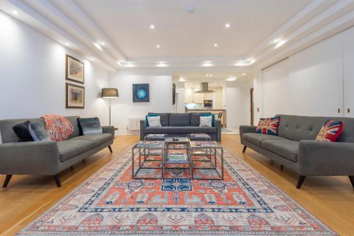 Mayfair Piccadilly The Choice — 4-Star Luxury Hotel in London, United Kingdom