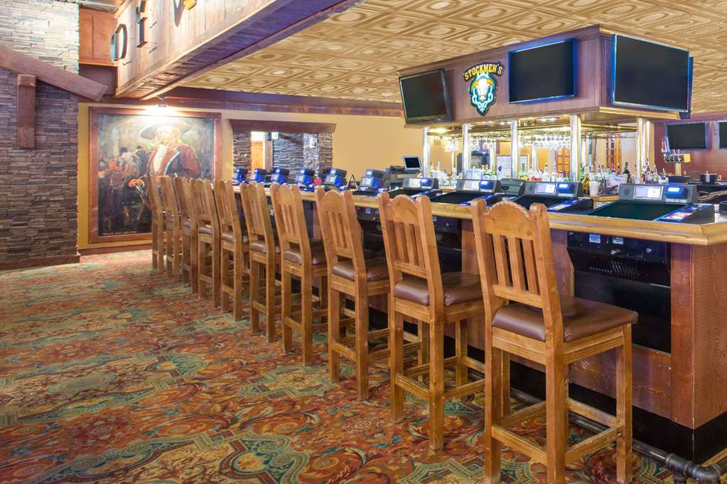 Ramada by Wyndham Elko Hotel at Stockmen's Casino - photo 2