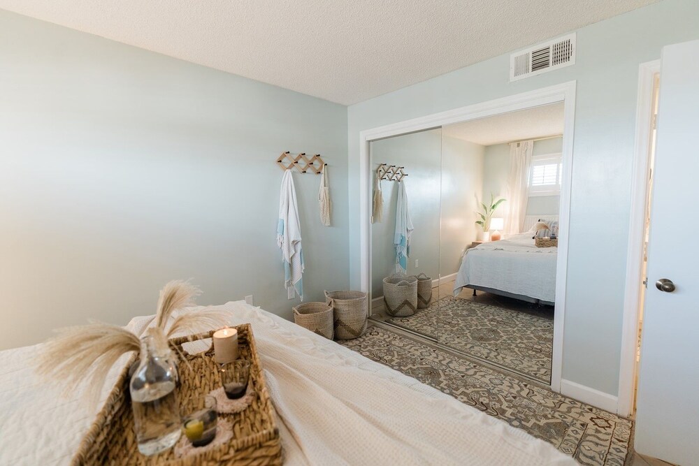 0912 White Linen Room by Atlantic Towers - photo 7