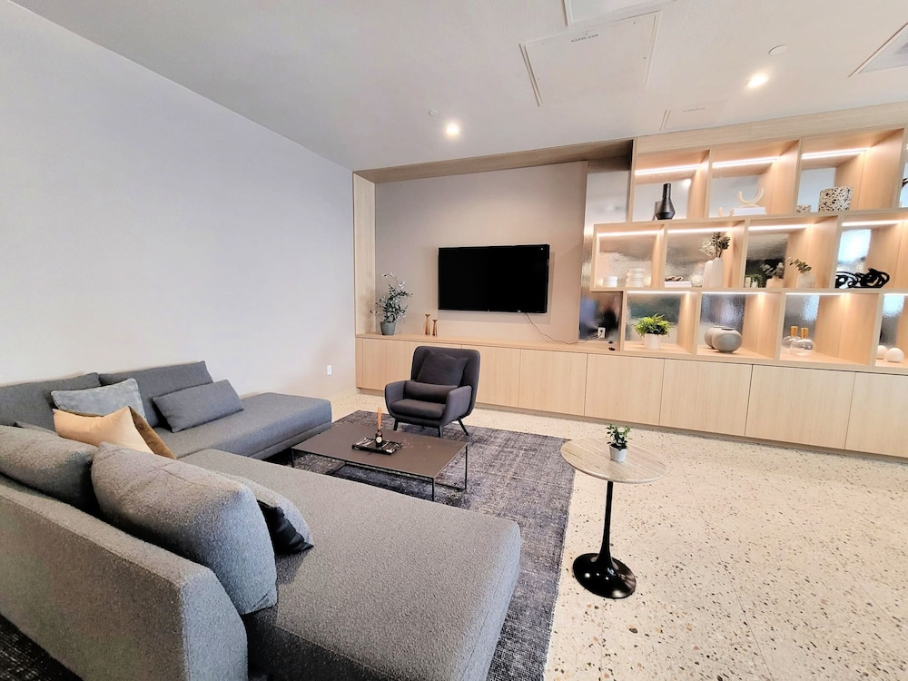 StaysPro GORGEOUS Hollywood Living Los Angeles - photo 73