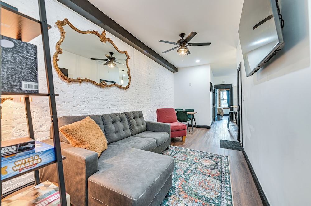 Apartment w Deck in Albany Walk to Downtown