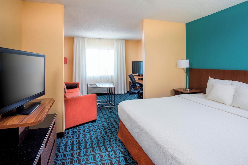 Fairfield Inn & Suites Peru - photo 9