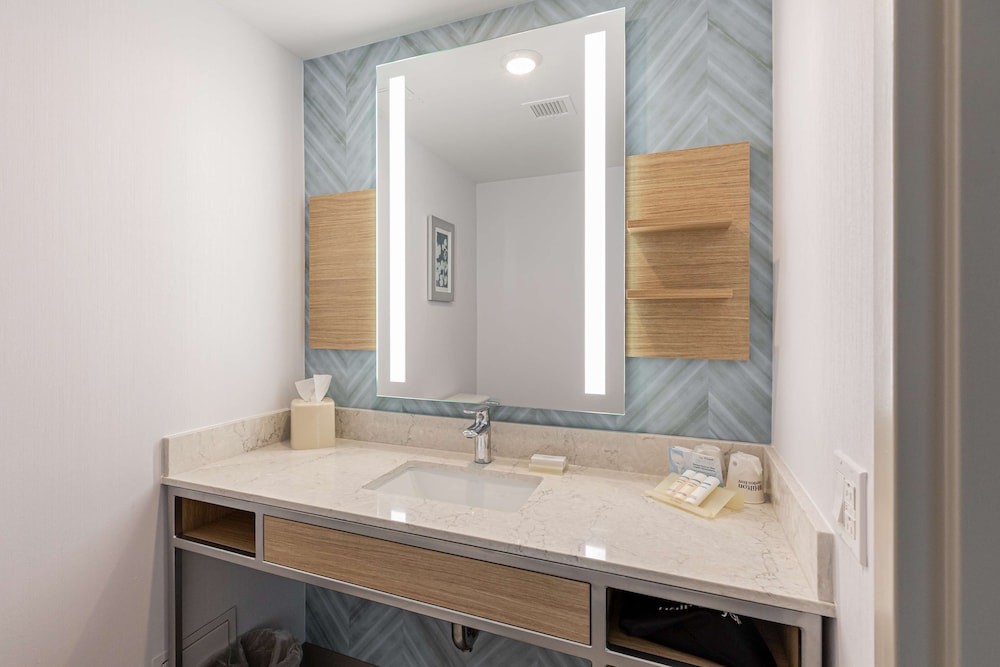 Hilton Garden Inn Ithaca - photo 24