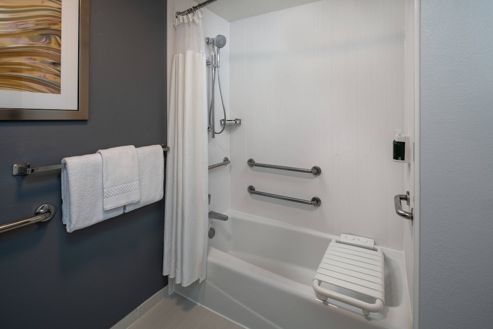 Courtyard by Marriott Memphis East Park Avenue - photo 12