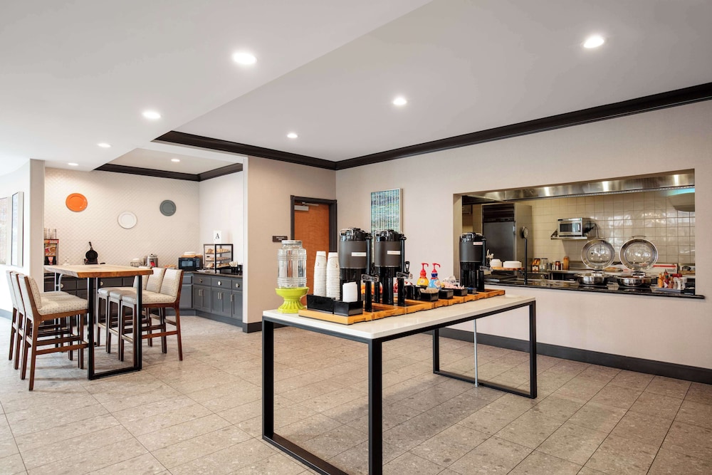 Hilton Garden Inn Kalispell - photo 27