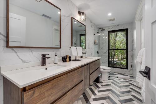 Villa With Pool Hot Tub And Tastings Included — 4-Star Luxury Hotel in Healdsburg, United States