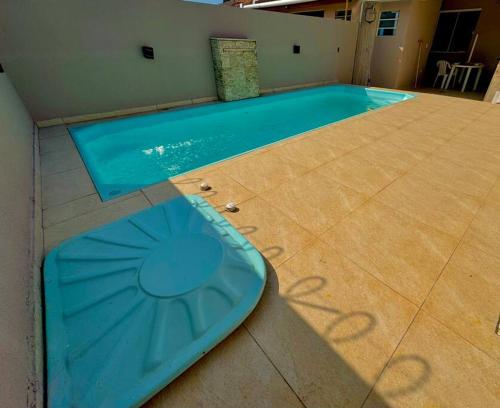 Balneário Céu Azul com piscina Matinhos - carbon neutral hotel in Unknown City