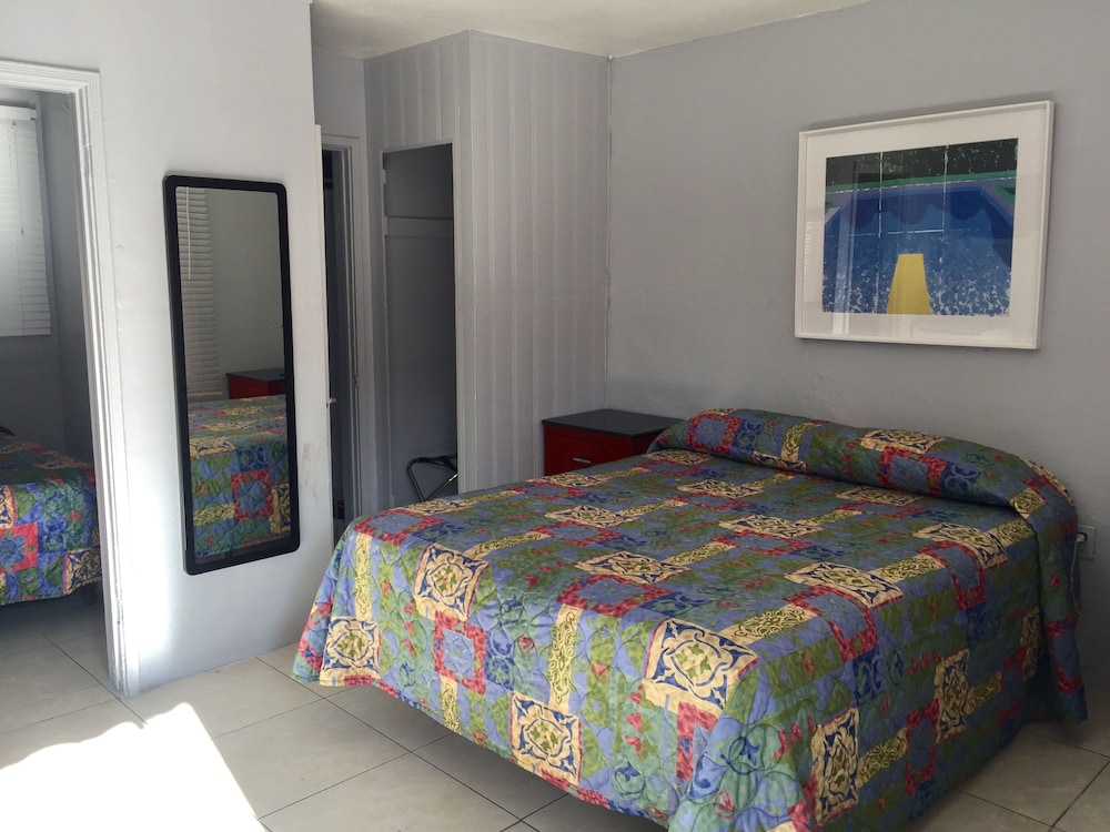 Palm Motel - photo 9