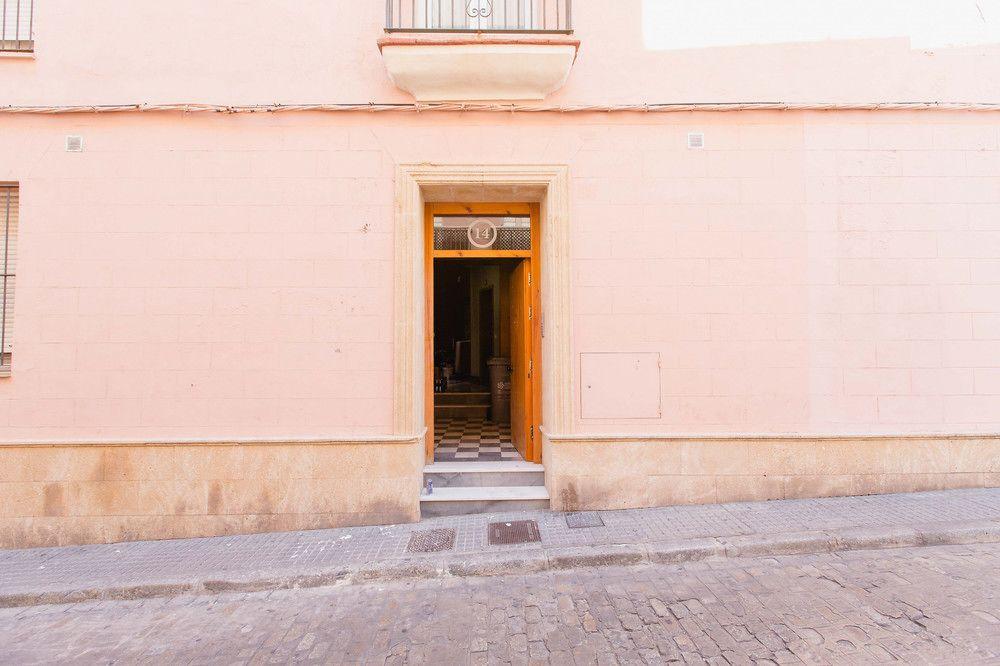 Apartamento Urban Bike Apartment Center — 4-Star Luxury Hotel in Cadiz, Spain
