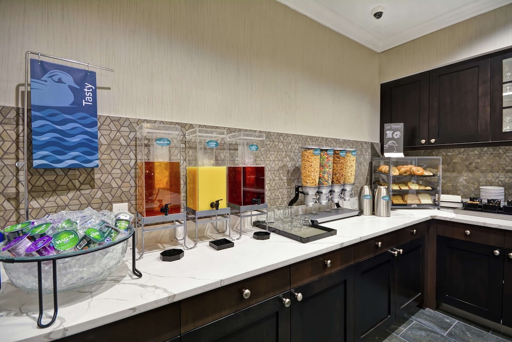 Homewood Suites by Hilton Detroit - photo 42