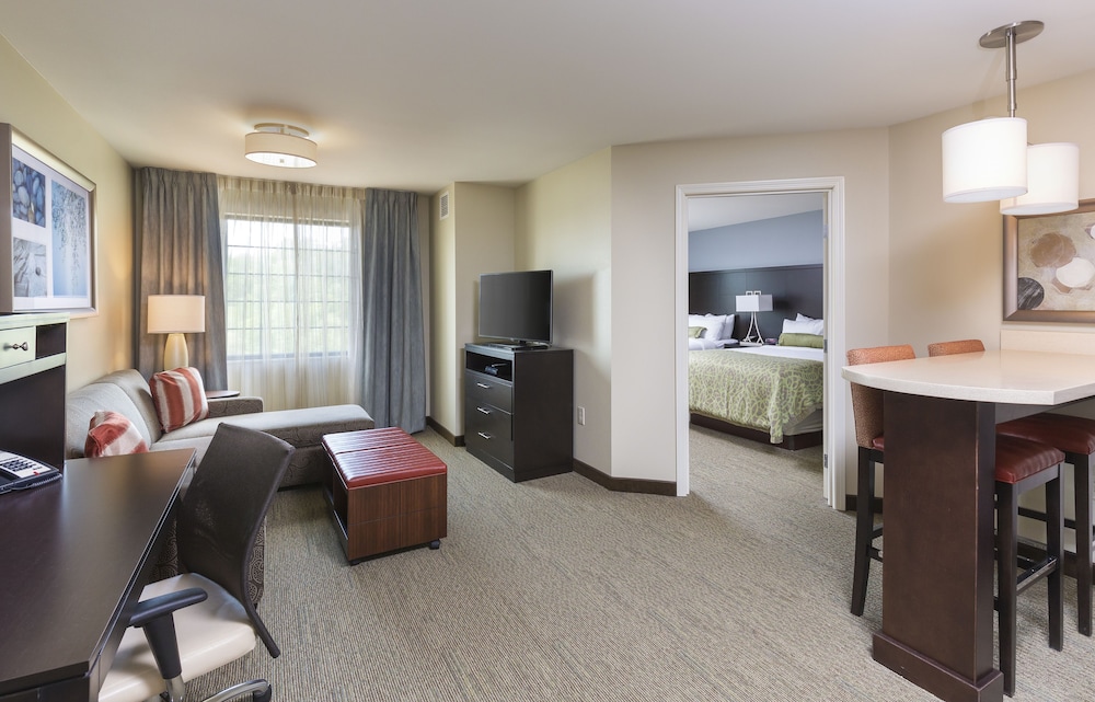Staybridge Suites Canton by IHG - photo 5