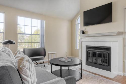Foster City 2Br W Gym 2 Pools Wd Nr Visa Sfo 971 — 4-Star Luxury Hotel in Foster, United States