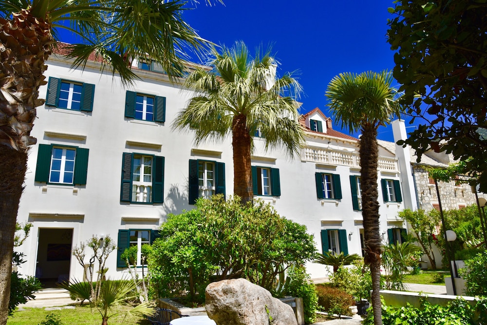 Villa Giardino Heritage Boutique Hotel Bol — Bol — photo 2