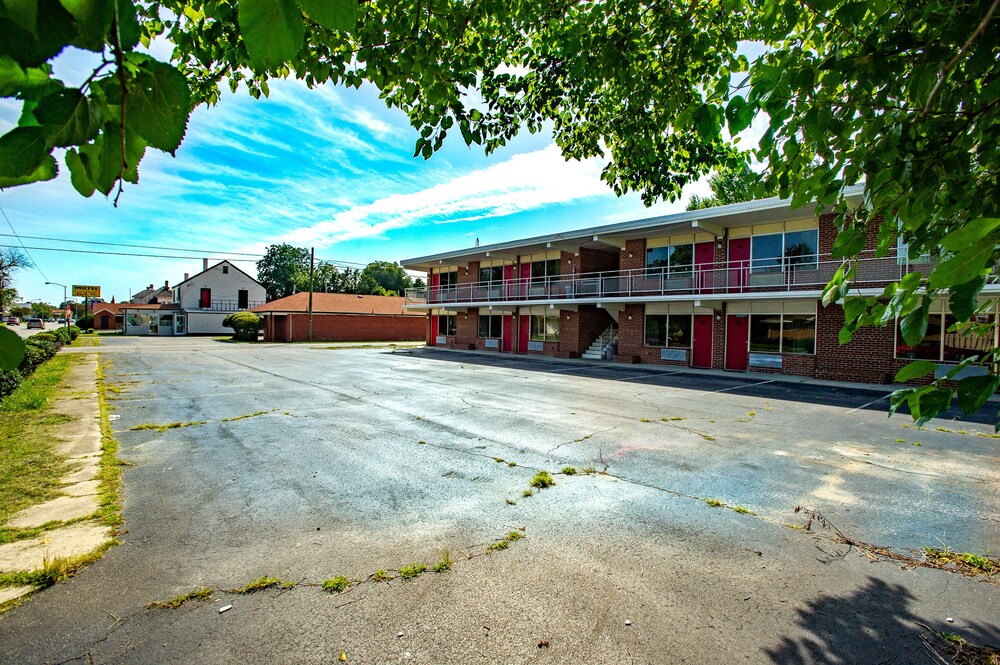 Coach House Inn - photo 50