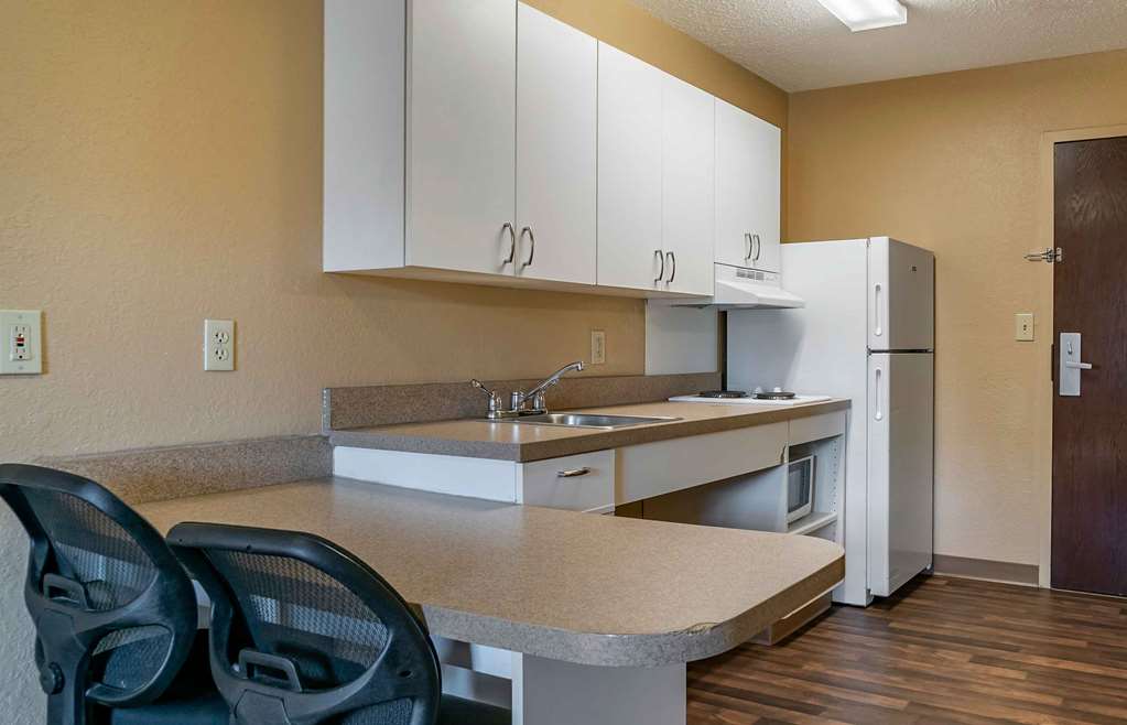 Extended Stay America Suites Detroit Ann Arbor Briarwood Mal - photo 15