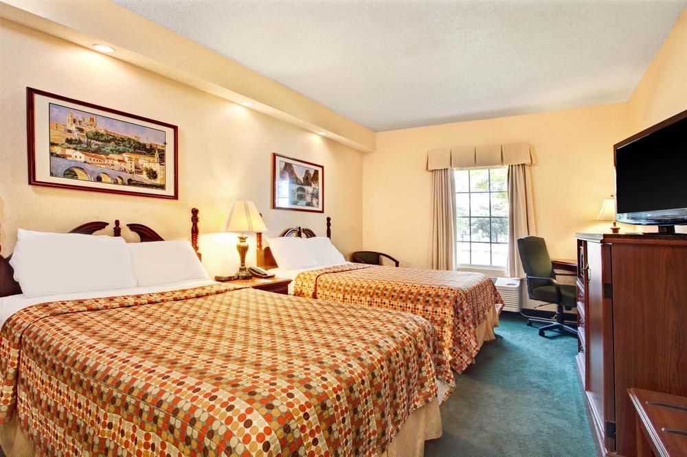 Knights Inn Jackson North Ridgeland - photo 6