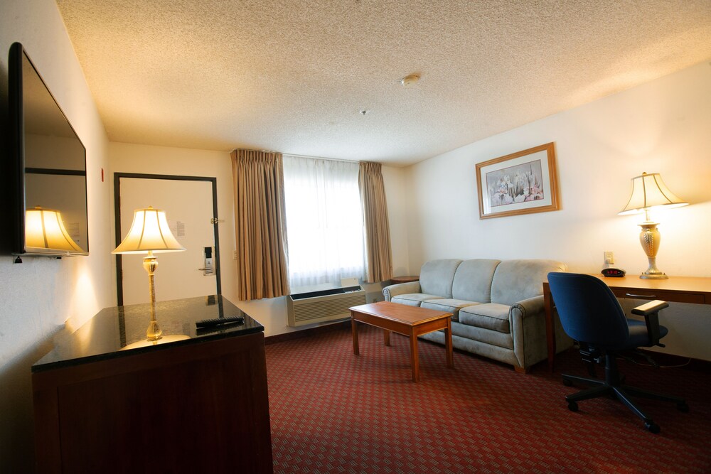 Stanton Inn & Suites - photo 8