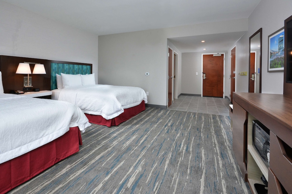 Hampton Inn & Suites by HIlton Charlotte North I 485 - photo 3