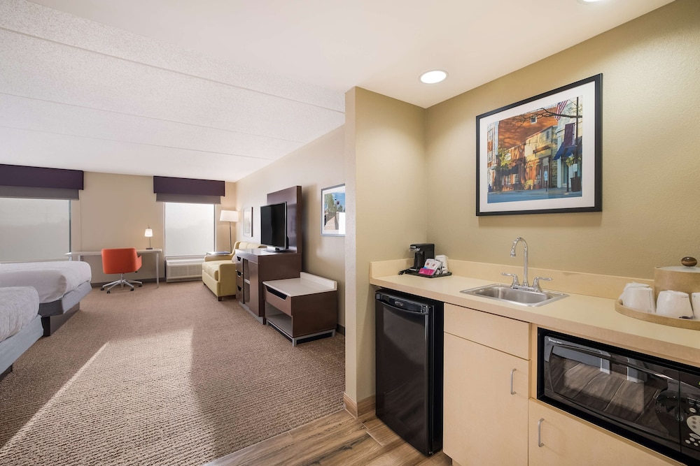 Hampton Inn McHenry - photo 21