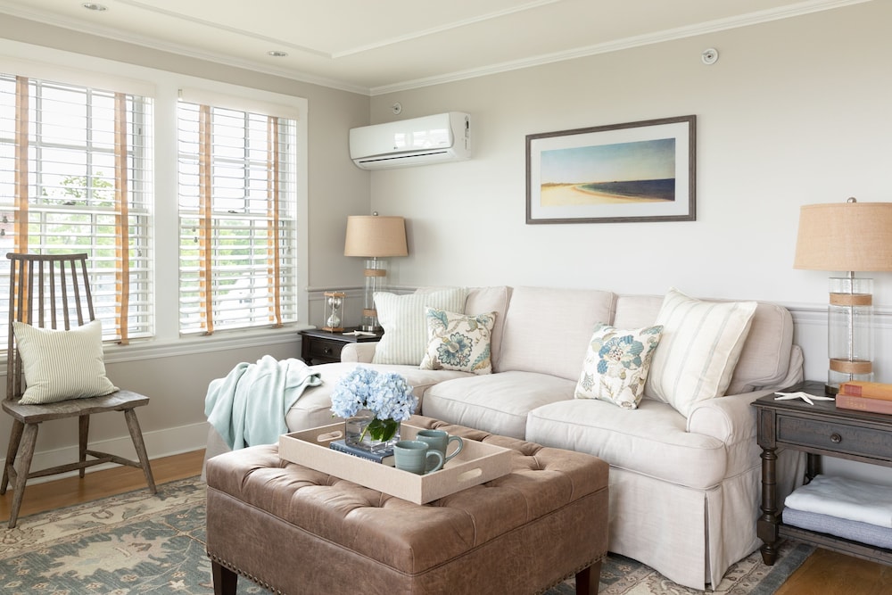 Vineyard Square Hotel & Suites - photo 14