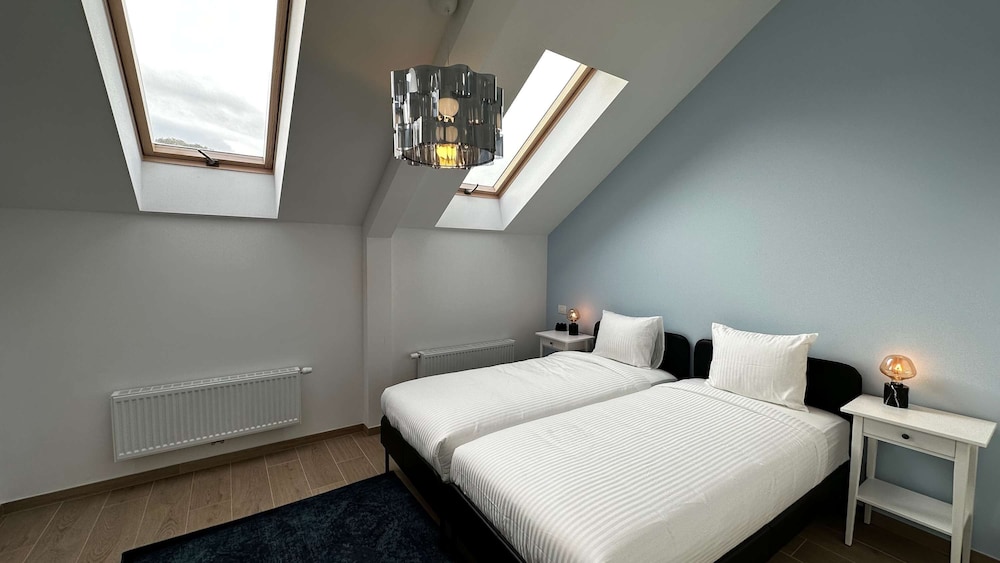 Luxury 1BR Near Fashion District by Oneluxstay in Antwerpen, Belgium