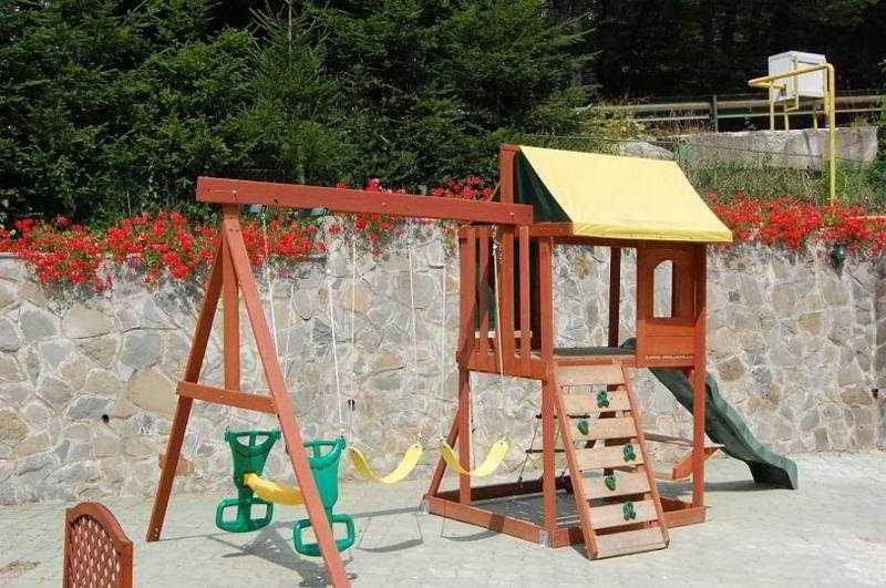 Hotel Rina Tirol in Brasov, Romania