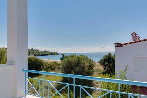 Alexger Gerakini Beach house view — 4-Star Luxury Hotel in Polygyros, Greece
