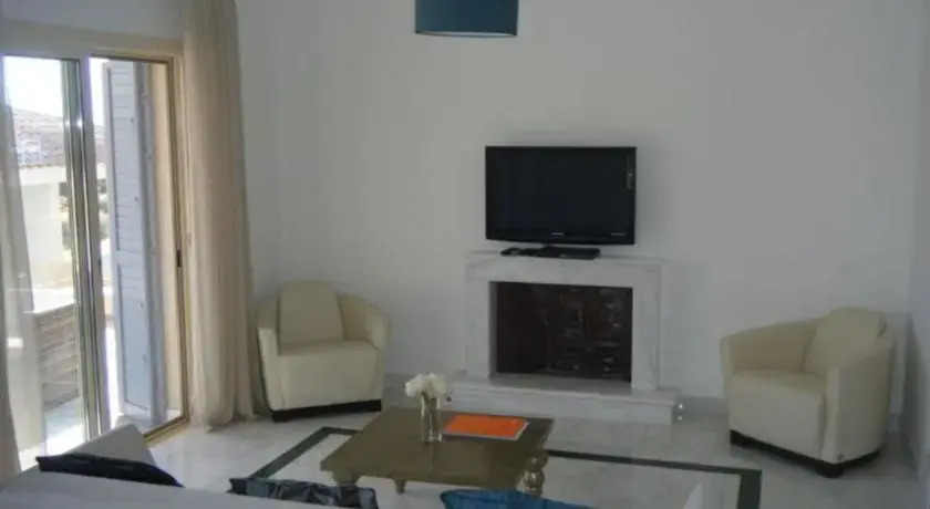 Amorosa Villas