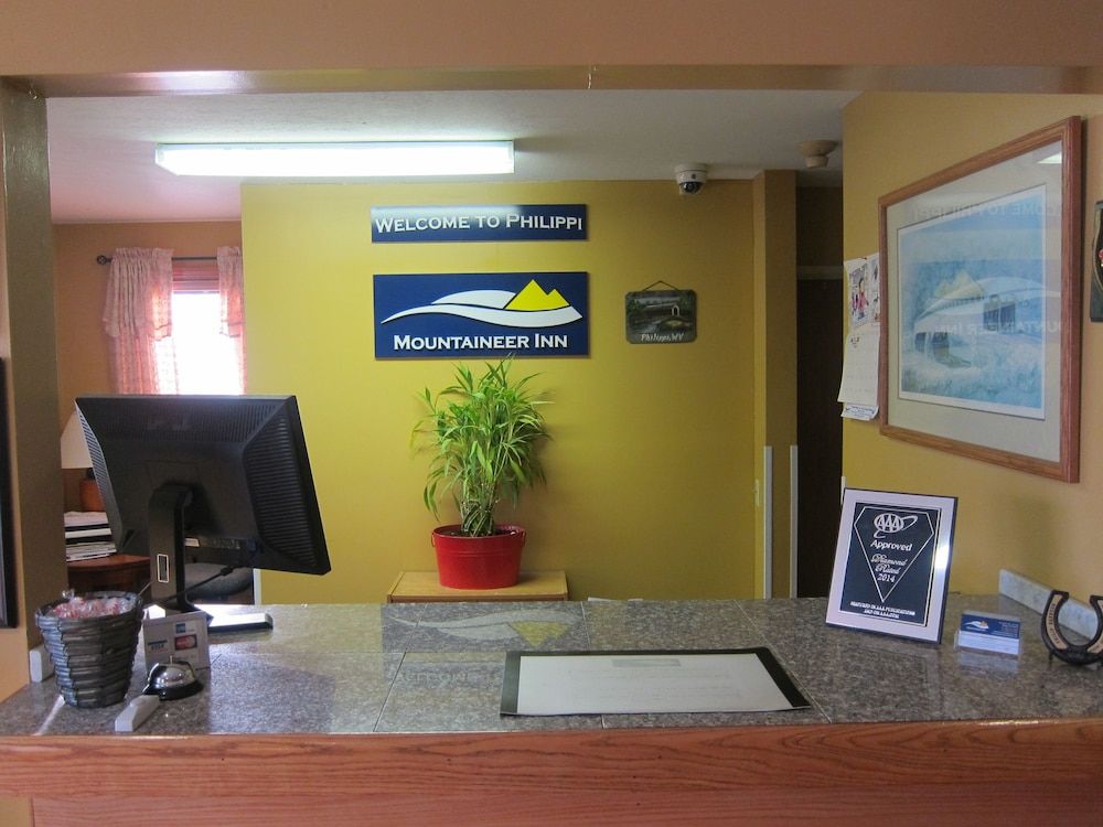 Mountaineer Inn - photo 15